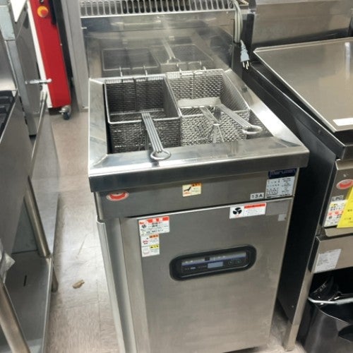 送料無料】電気蒸し器ワゴン 幅1175×奥行770×高さ850 [NESW-450]【業務