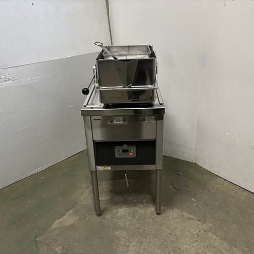 業界最長1年保証】【中古】電気フライヤー フジマック FEFS186D 幅450