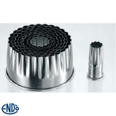 18-8 ホワイトサム パテ抜型 菊 9cps セット