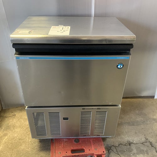 【業界最長1年保証】【中古】製氷機 45kg ホシザキ IM-45M-1 幅630×奥行450×高さ800 【送料別途見積】【三島店在庫】