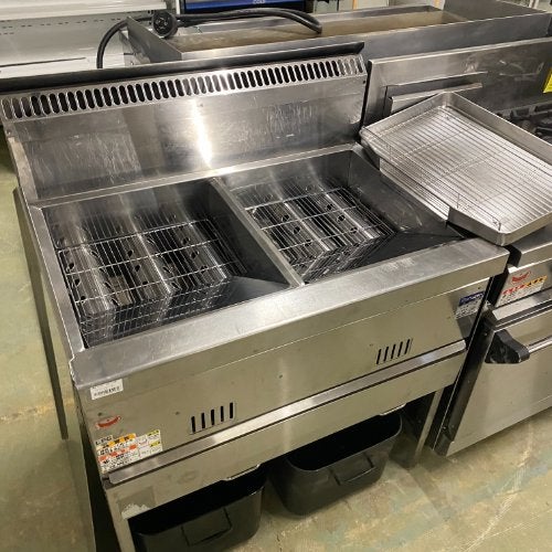 送料無料】電気ホットワゴン(車付) 幅800×奥行885×高さ1750 [HWN-451