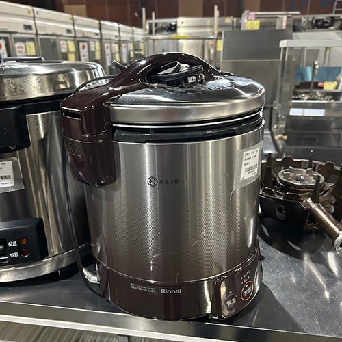 Rinnai LPガス式炊飯器1升【RR-100VQ】 数回使用のみ美品】