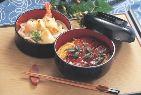 太呂花弁当黒はじき刷毛目内朱親