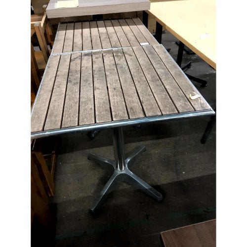 中古天然石　屋外テーブル 中古】ガーデンテーブル 縁シルバー 幅600×奥行600×高さ710 【送料別途