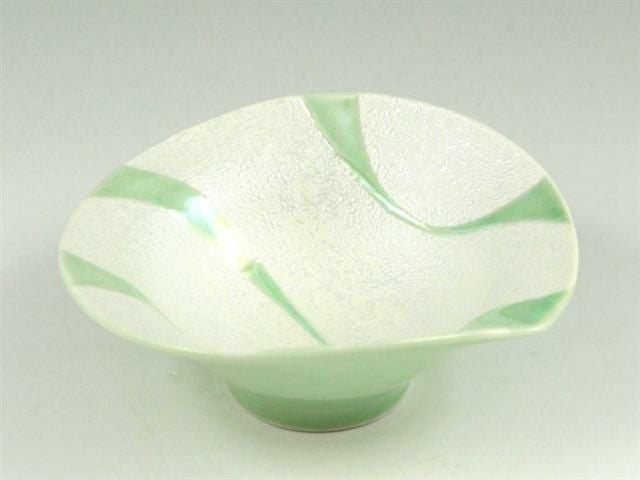 緑青白釉流水ラスター 朝顔形小鉢