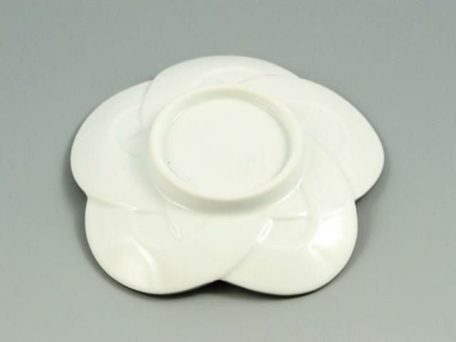 白磁プラチナ線梅結び 小皿