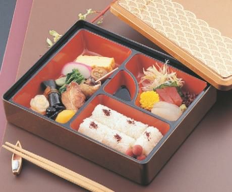 弁当箱 9寸長手弁当金梨地青海波(仕切付)