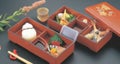 そば弁当 尺0寸仕出し弁当朱に扇面内朱2ツ仕切(汁入付)