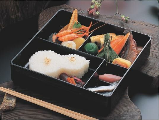 弁当箱 8寸角舞子弁当黒千筋渕朱(固定仕切)