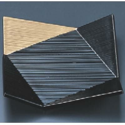 松花堂 隅折角皿黒隅金