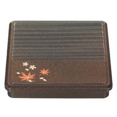 弁当箱 尺1寸角千筋弁当梨地春秋(朱天黒仕切付)