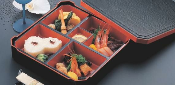 松花堂 尺0寸角隅切松花堂黒木目渕朱(朱天黒仕切付)