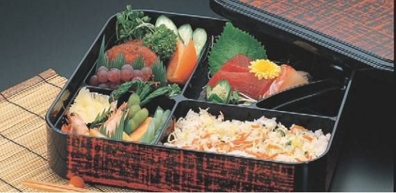 弁当箱 尺0寸角幕の内弁当朱布目(仕切付)