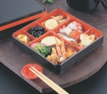 弁当箱  6.5寸角副食弁当黒木目内朱  幅198 奥行198 高さ46  プロ用