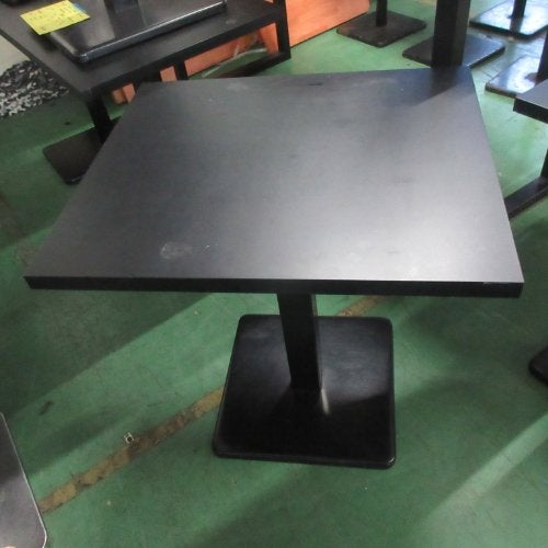 中古】洋風テーブル 天板黒 幅600×奥行700×高さ730 【送料別途見積