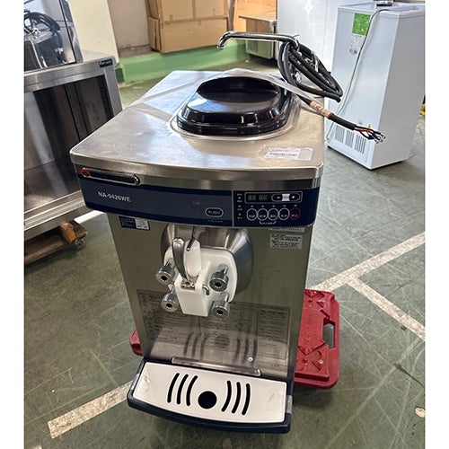 中古】自動殺菌ソフトフリーザー 日世 NA-9426WE 幅450×奥行753×高さ