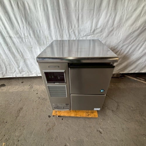 大穂製作所 冷蔵ケーキショーケース 後引戸 OHGU-ARTk-1800B（旧型式