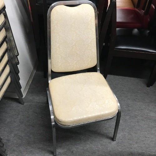 中古】婚礼用イス白(背高) スタッキング 幅460×奥行510×高さ880 座面高