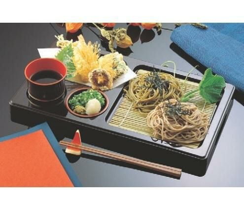 そば器  くりぬき天ザルセットマロン本体  幅390 奥行220 高さ25