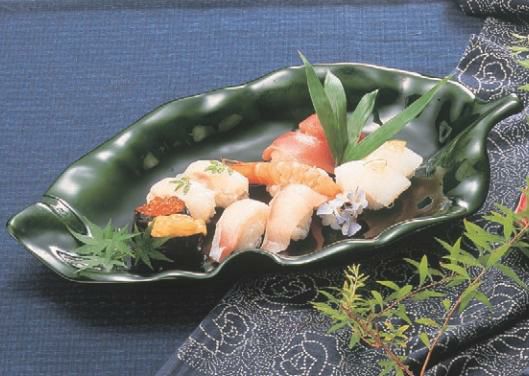 盛皿 木の葉大鉢 織部