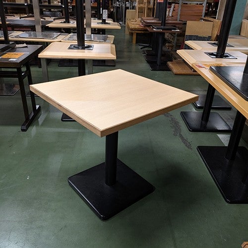 中古】洋風テーブル ナチュラル 幅700×奥行700×高さ730 【送料別途見積