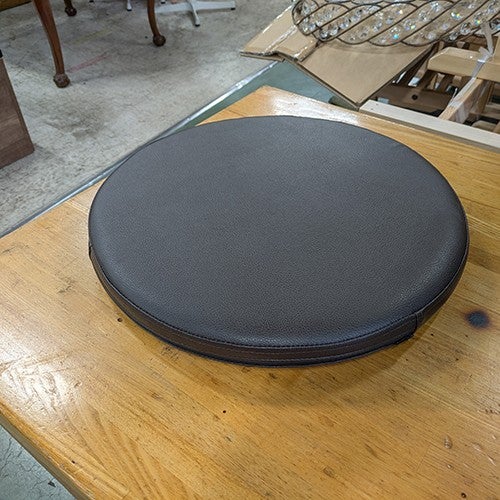 中古】座布団 紫レザー 幅380×奥行380×高さ30 【送料別途見積】【業務