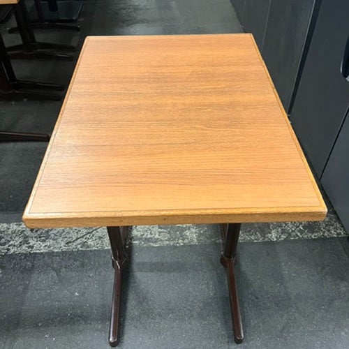 部屋用テーブル　中古品 中古】テーブル2本脚 幅500×奥行700×高さ720 【送料別途見積】【業務用