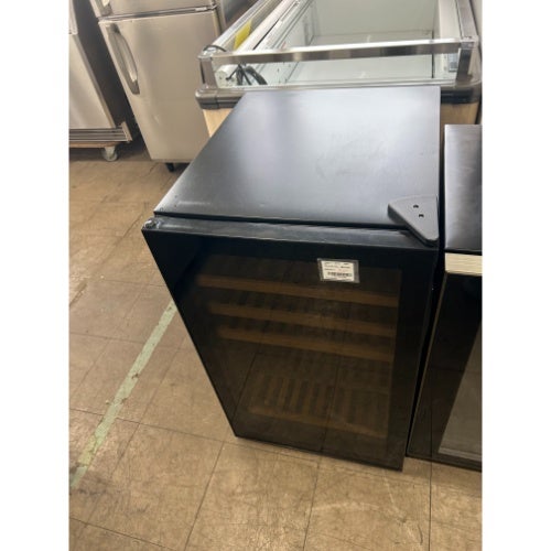三ツ星貿易 ワインセラー MB-6110C 業界最長1年保証】【中古】ワインクーラー 三ツ星貿易 MB-6110C 幅493