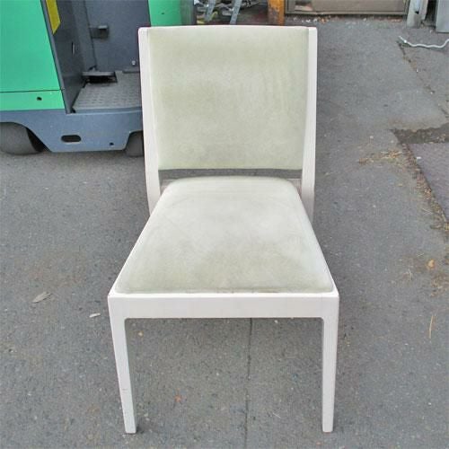 スタッキングイス アイボリー 幅460×奥行500×高さ800