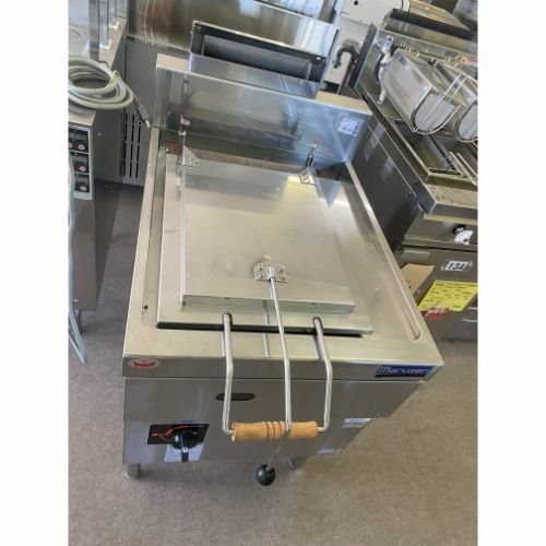 中古】ガス自動餃子焼機 架台付き マルゼン MAZ-4 幅380×奥行750×高さ