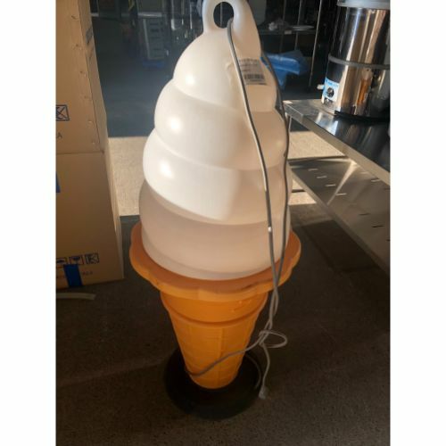 中古】ソフトクリームオブジェ看板 幅350×奥行350×高さ900 【送料別途