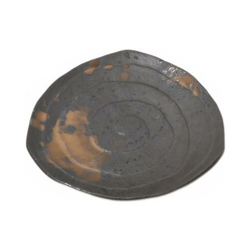 【飲食店定番】いぶし金彩飛ばし 渦巻三角6寸皿 20×20×3.4(cm)