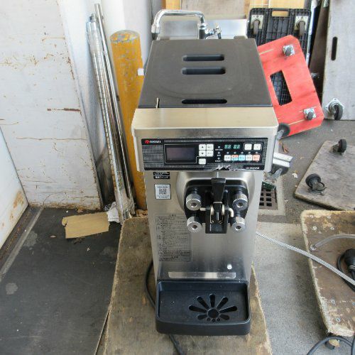 中古】卓上ソフトクリームフリーザー ニッセイ NA-9424AE 幅298×奥行