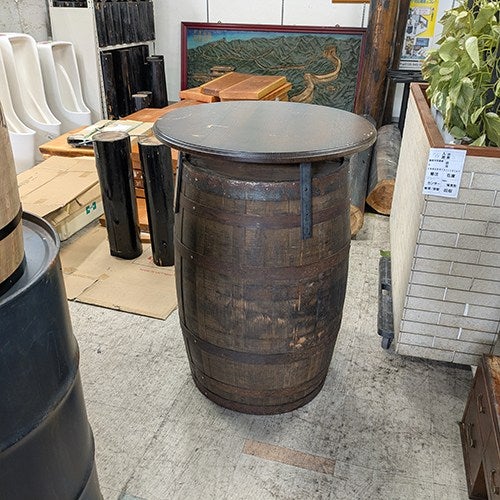 中古】樽テーブル 丸天板 幅700×奥行700×高さ1000 【送料別途見積