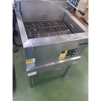 業界最長1年保証】【中古】ガスフライヤー一槽 18L フジマック FGF18NB 