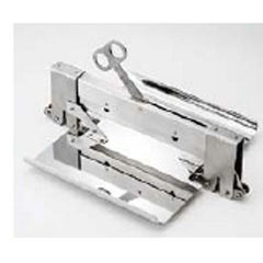 安全ロック機構付 1斗缶ハンガー