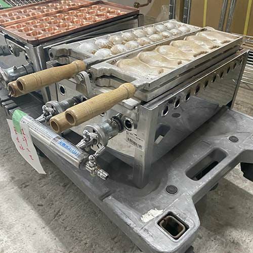 業界最長1年保証】【中古】ガス式たい焼き器 2連5匹 TT5-200 幅680
