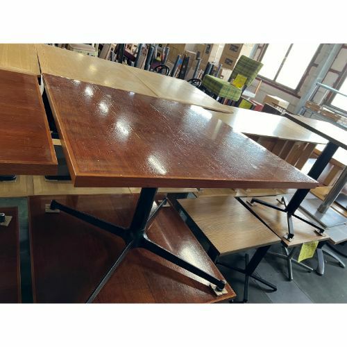 中古】テーブル 茶 幅900×奥行900×高さ700 【送料別途見積】【業務用 中古】テーブル 茶 幅900×奥行900×高さ700 【送料別途見積】【業務用