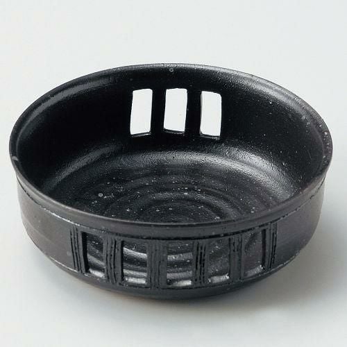 黒織部透し向付 φ14.8×5.3cm 038-049