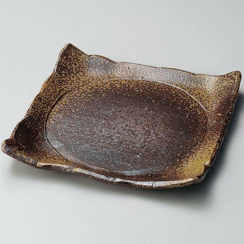 備前風正角円彫盛込皿 27×27×2.8cm 181-049