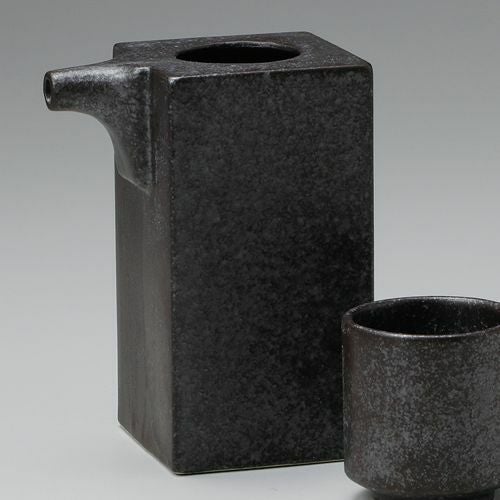 いぶし黒角冷酒器 8.8×6×11.5cm(280cc) 273-119