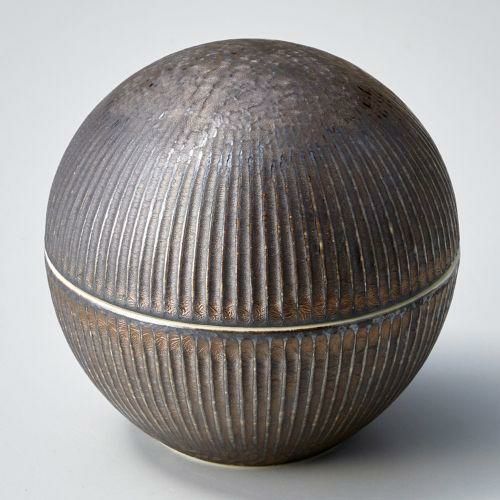 金結晶しのぎ蓋物 φ9.7×9cm 107-039