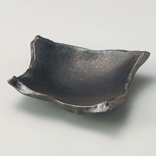 銀サビ黒ちぎり角皿(中) φ17.7×16×5cm 041-109