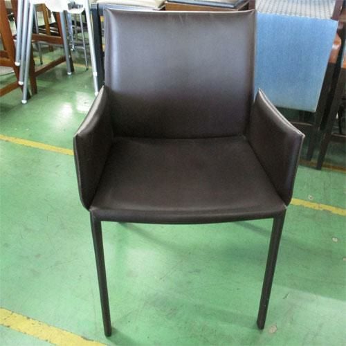 洋風イス ひじ付き 茶色 幅540×奥行550×高さ820