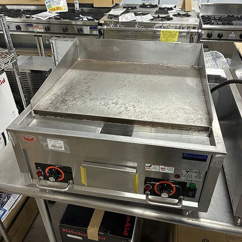 業務用/新品】【マルゼン】電気グリドル サーモスタット付 MEG-066 幅