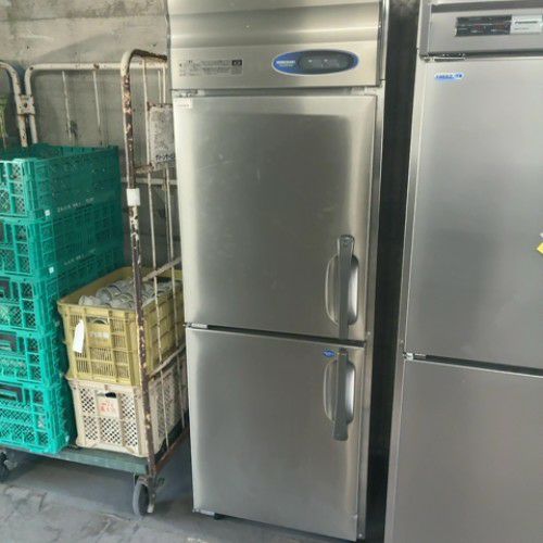 コールドテーブル冷蔵庫 パナソニック SUR-K1261SA パナソニック SUR-K1261B|幅1200mm/奥行600mm|幅600〜2100mm/奥行450
