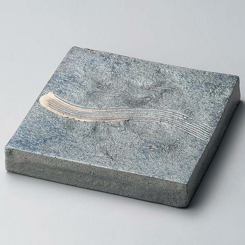 黒窯変クシ目6.8角皿(両面使用可) 20.5×20.5×3cm 188-019
