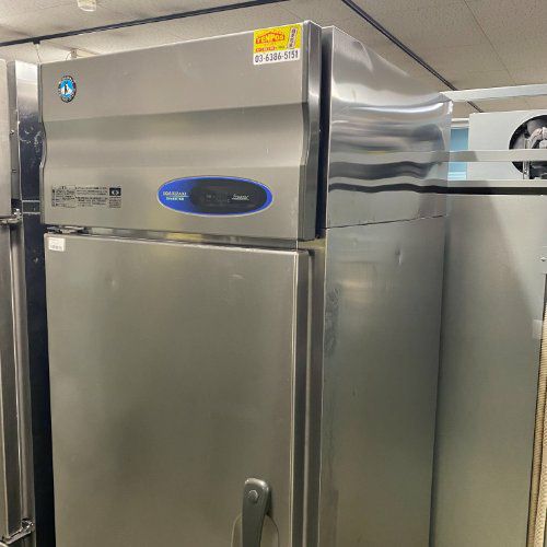 【中古】ホシザキ 業務用縦型冷凍庫 HF-63Z ホシザキ 縦型2ドア冷凍冷蔵庫 HF-63LZ3 630×800×1890 中古厨房
