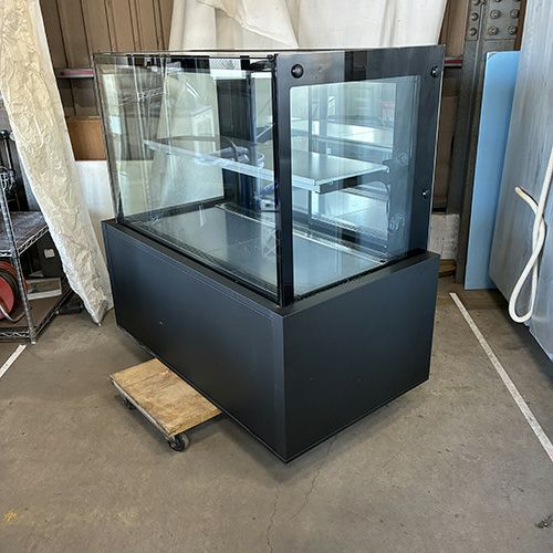 【業界最長1年保証】【中古】対面冷蔵ショーケース パナソニック(Panasonic) SRM-HG42 幅1200×奥行700×高さ1170 【送料別途見積】【三芳中古製パン機械専門店在庫】
