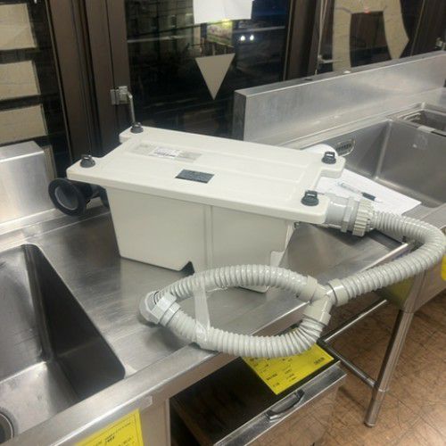 中古】床置き型グリーストラップ 前澤化成工業 GT-7FTA 幅503×奥行268